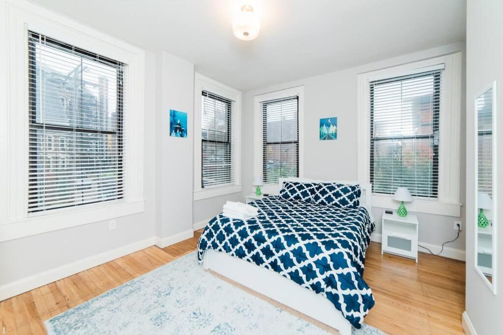 Apartment Location - Walkable Entertainment
